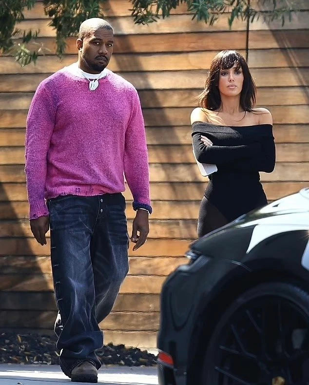 Donda Academy Collar