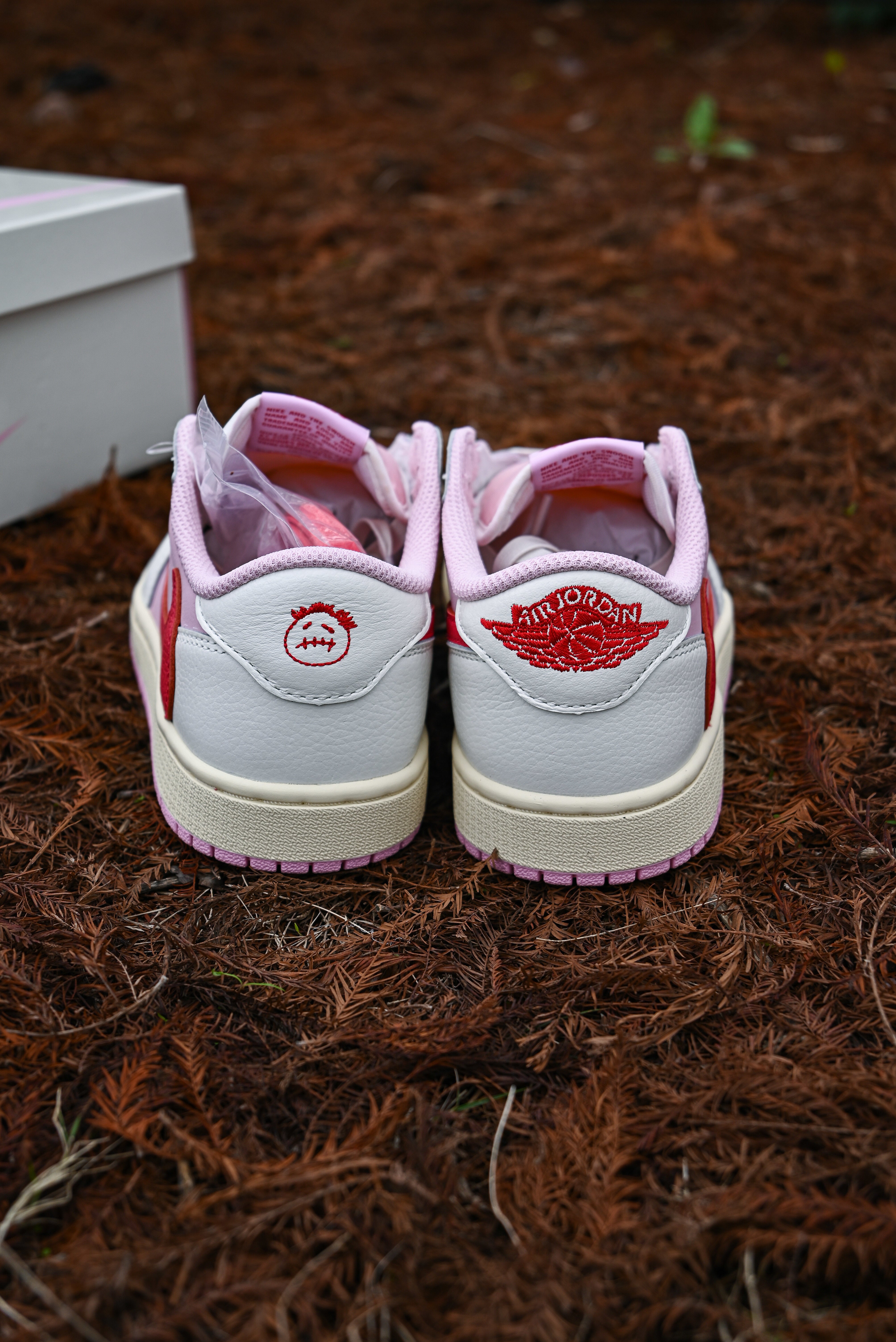 Travis Scott Air Jordan 1 Low OG SP Sail Shy Pink