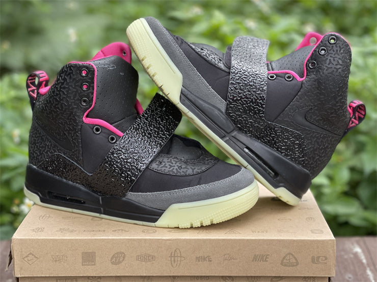 YEEZY ROJO OCTUBRE