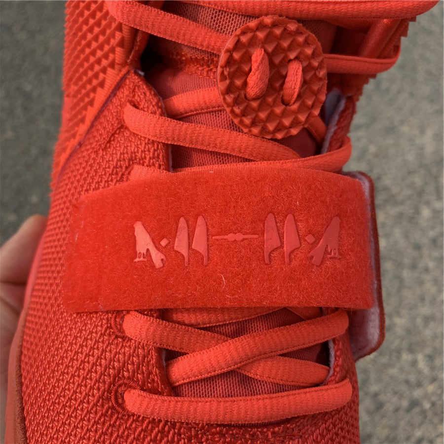 YEEZY ROJO OCTUBRE