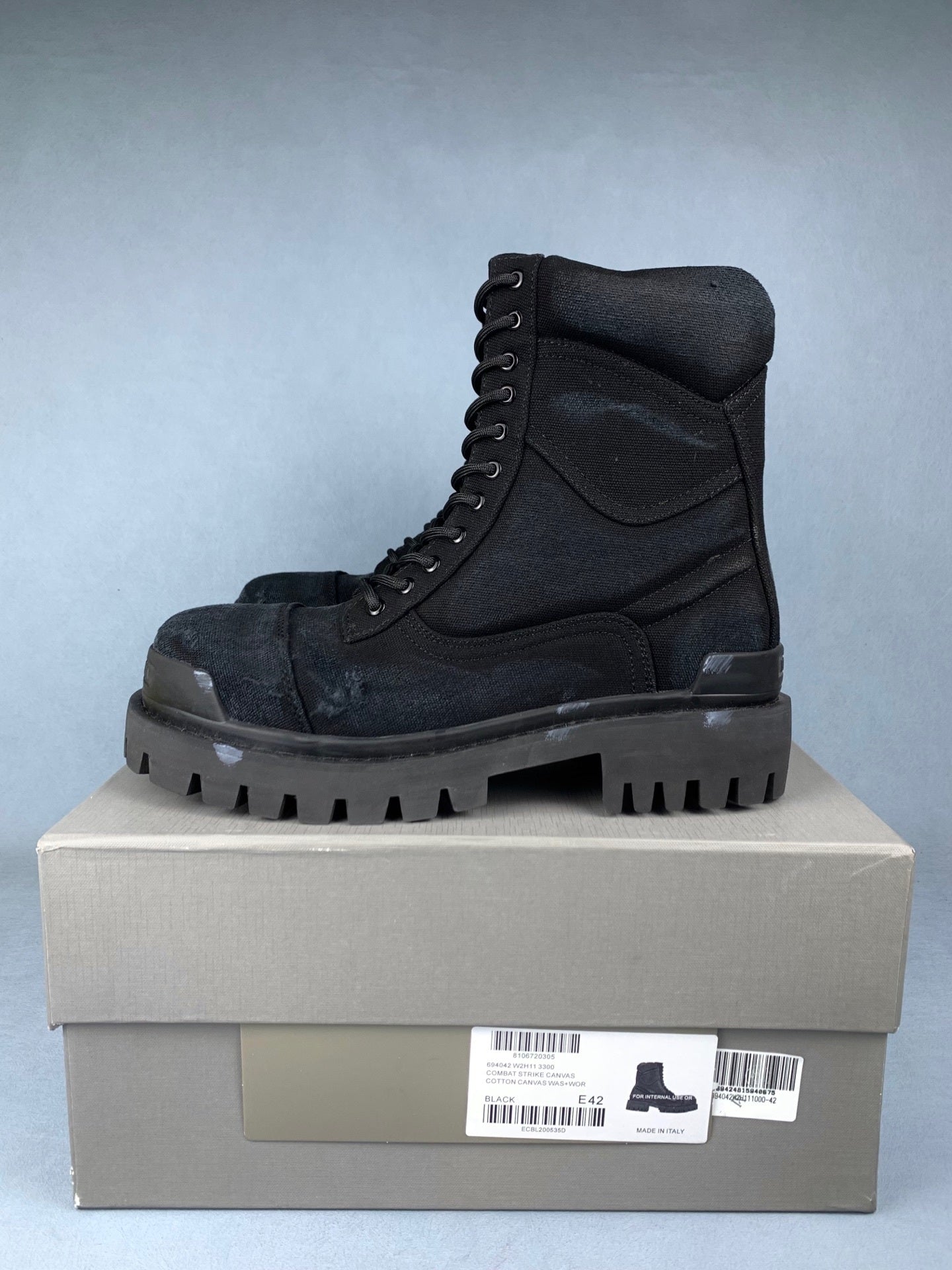 B4L3NCI4GA STRIKE BOOTS