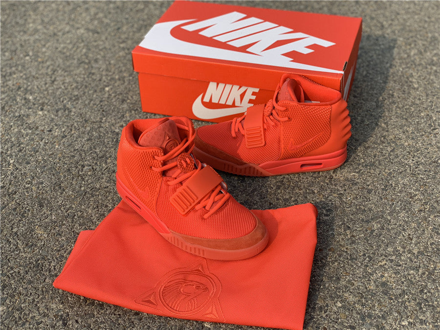 YEEZY ROJO OCTUBRE