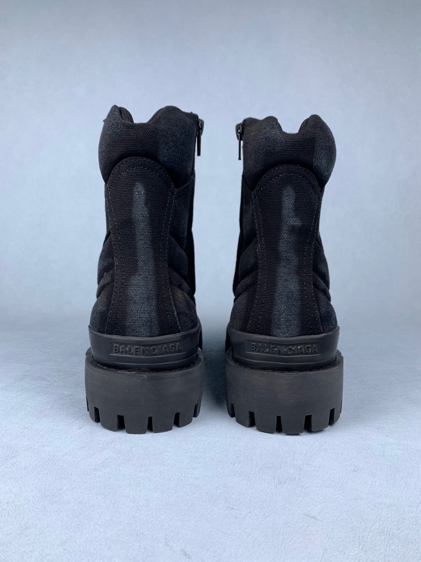B4L3NCI4GA STRIKE BOOTS