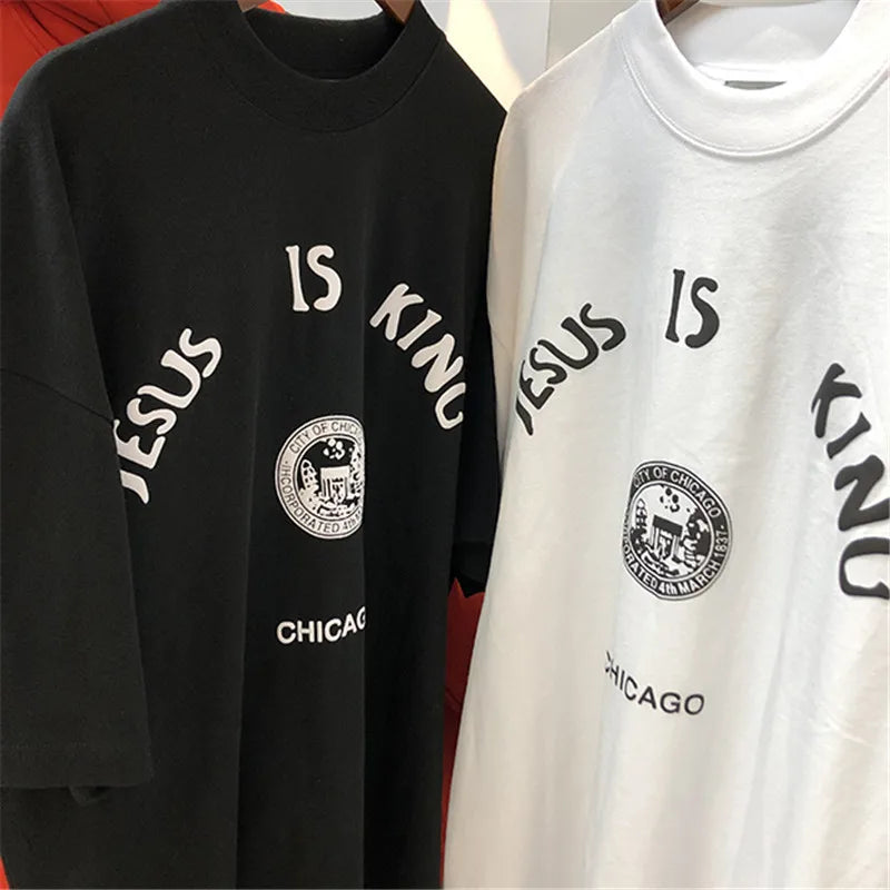 Camiseta Oversized Jesus is King Chicago