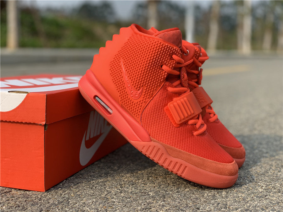 YEEZY ROJO OCTUBRE