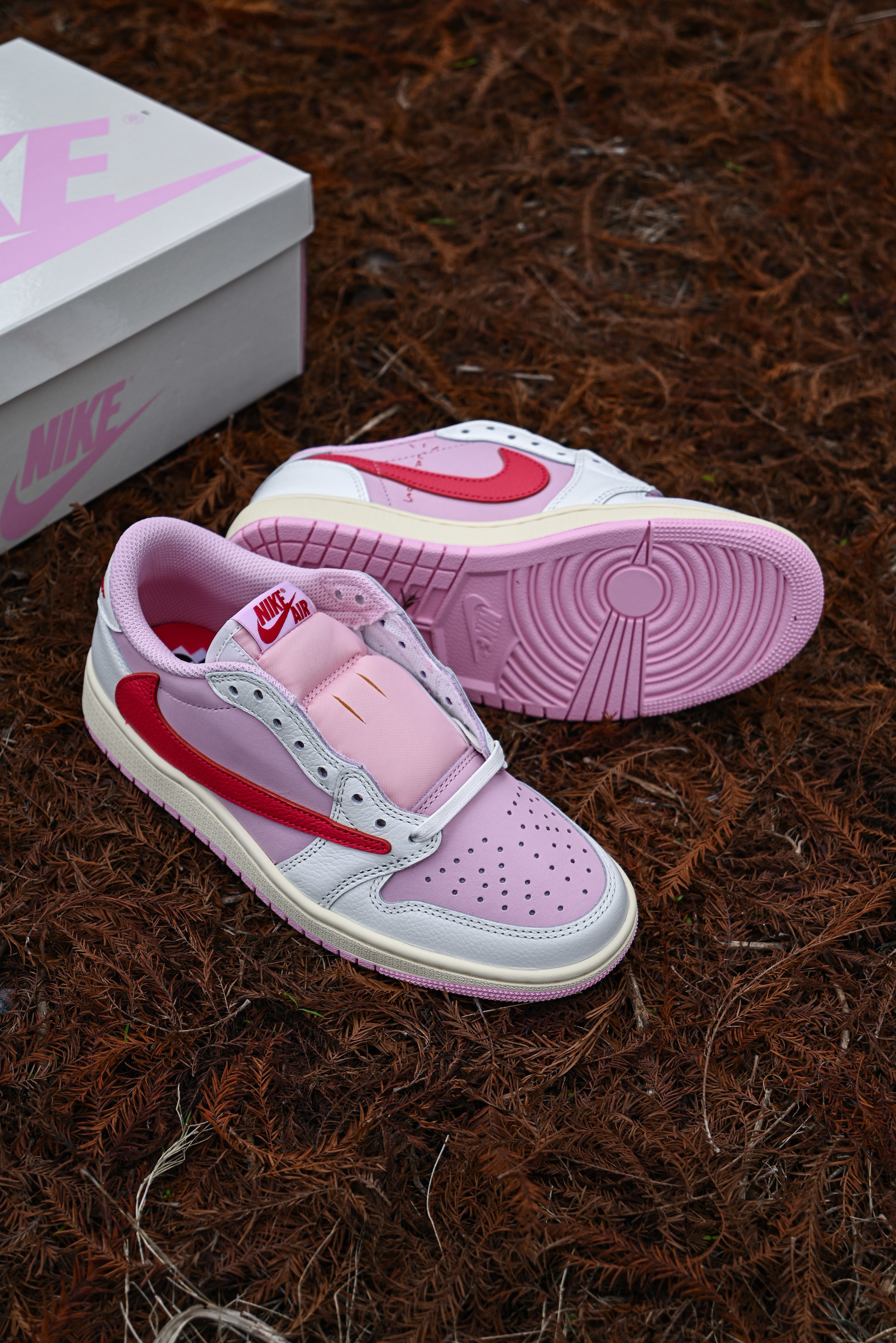 Travis Scott Air Jordan 1 Low OG SP Sail Shy Pink