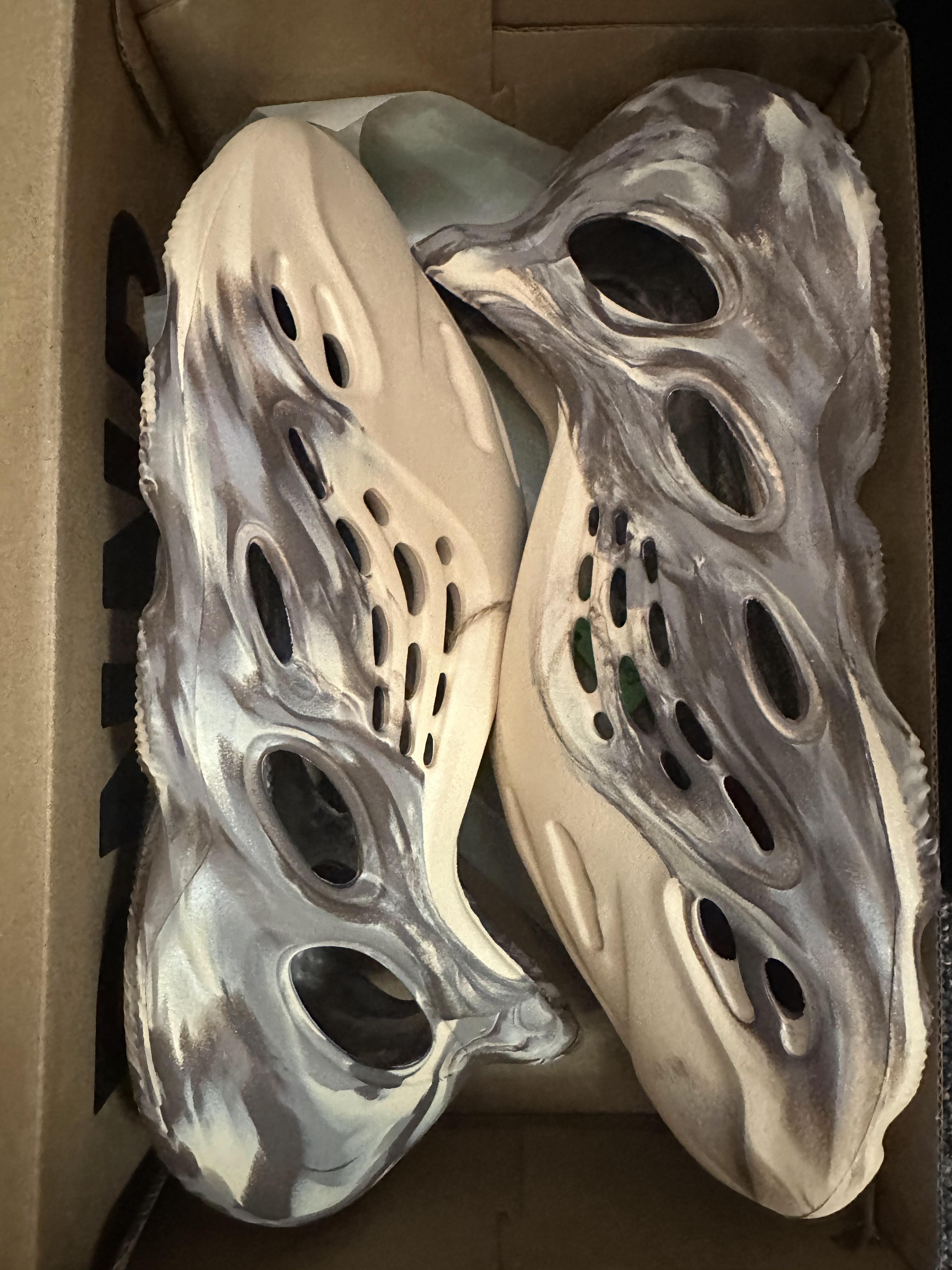 Yeezy Foam Runner 1:1 (muchos modelos)