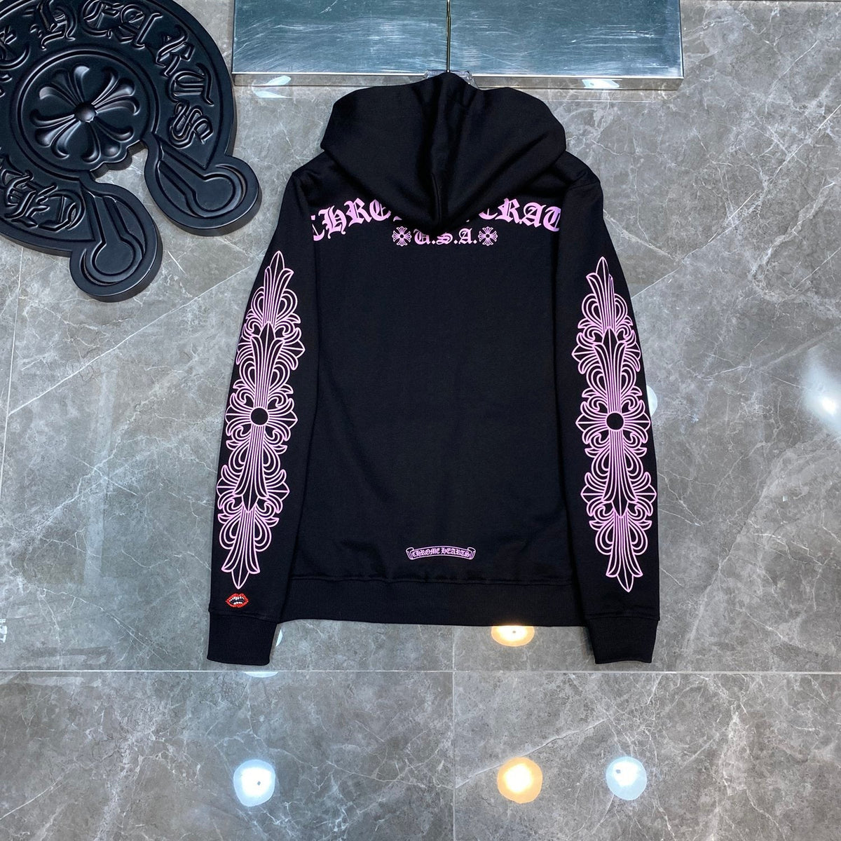 PINK HOODIE CORAZONES CROMADOS