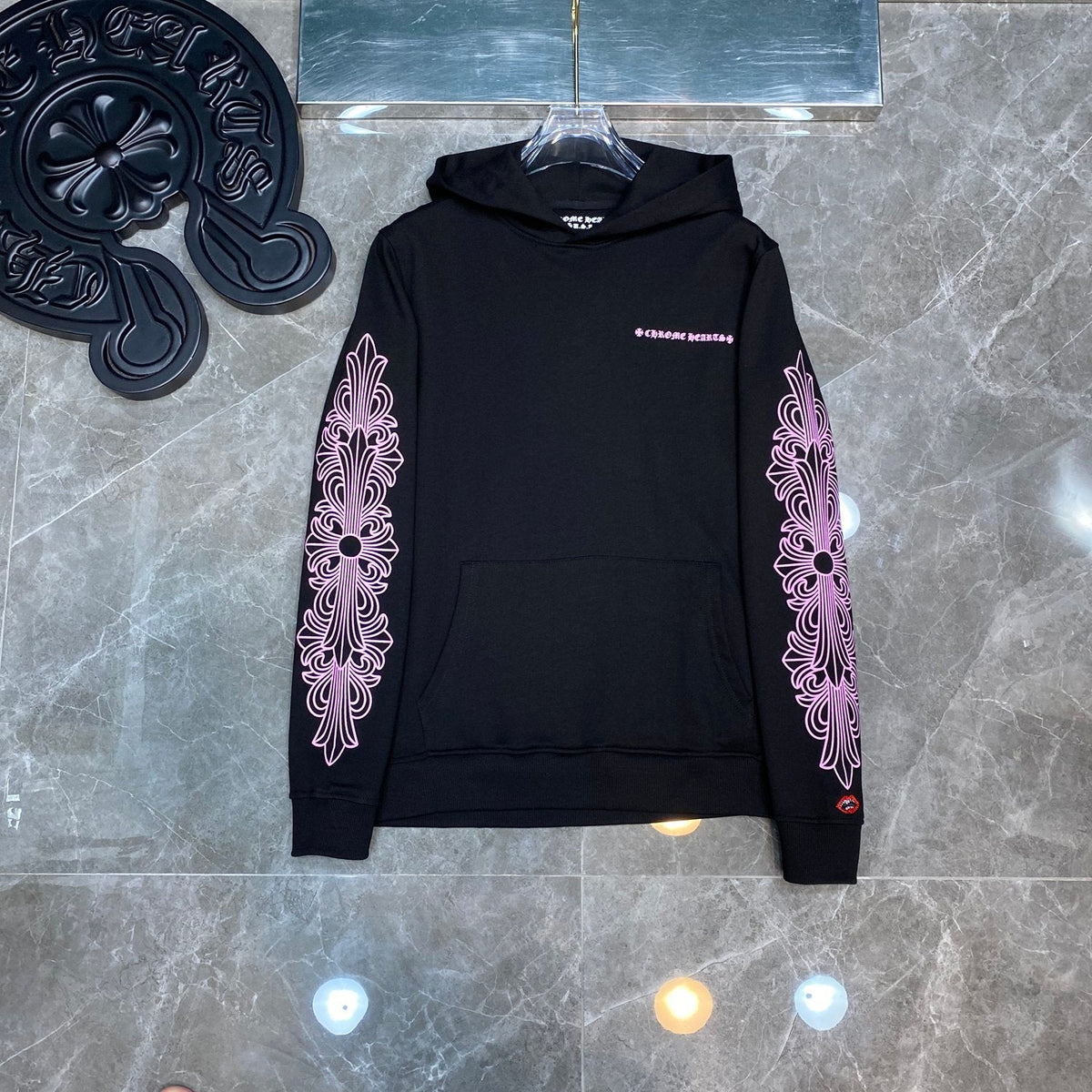 PINK HOODIE CORAZONES CROMADOS
