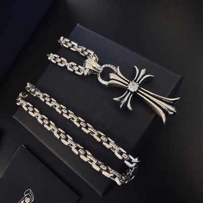 Collar Chrome Corazones Cromados