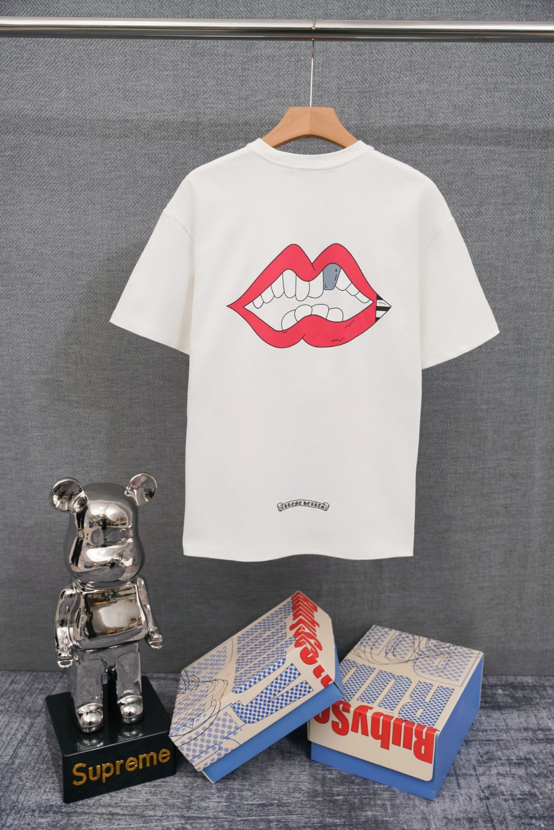 MOUTH TEE CORAZONES CROMADOS