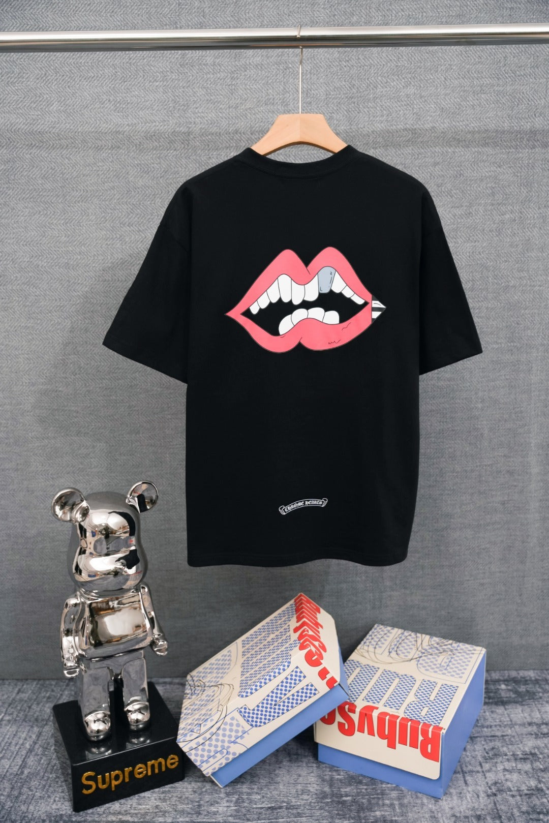 MOUTH TEE CORAZONES CROMADOS