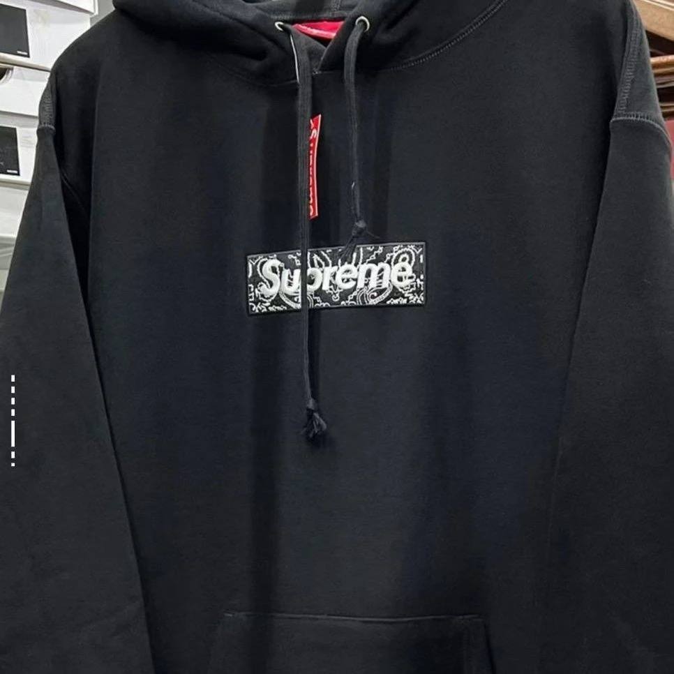 Sudadera con capucha con el logo de Suprim