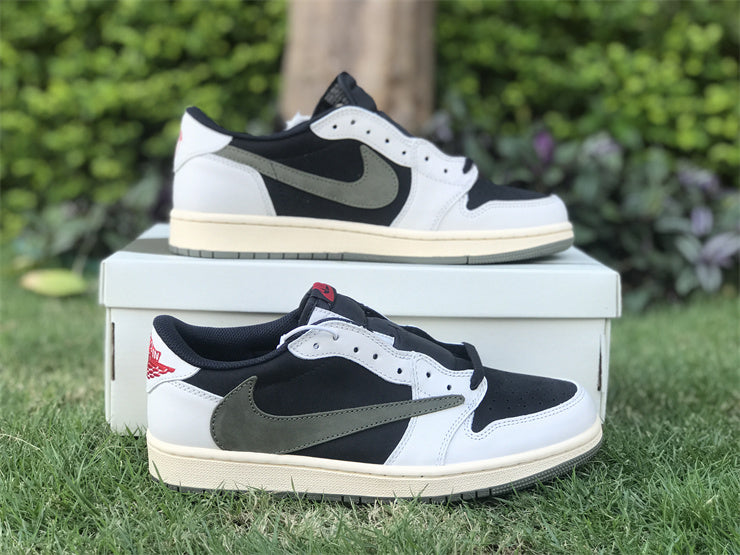 Jordan x Travis Scott
Jordan 1 low verde oliva