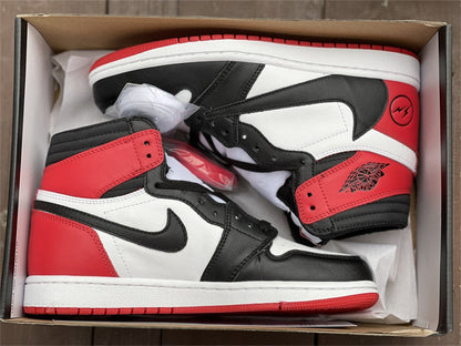Nike Air Jordan 1 Retro High OG W Satin Black Toe Rojo